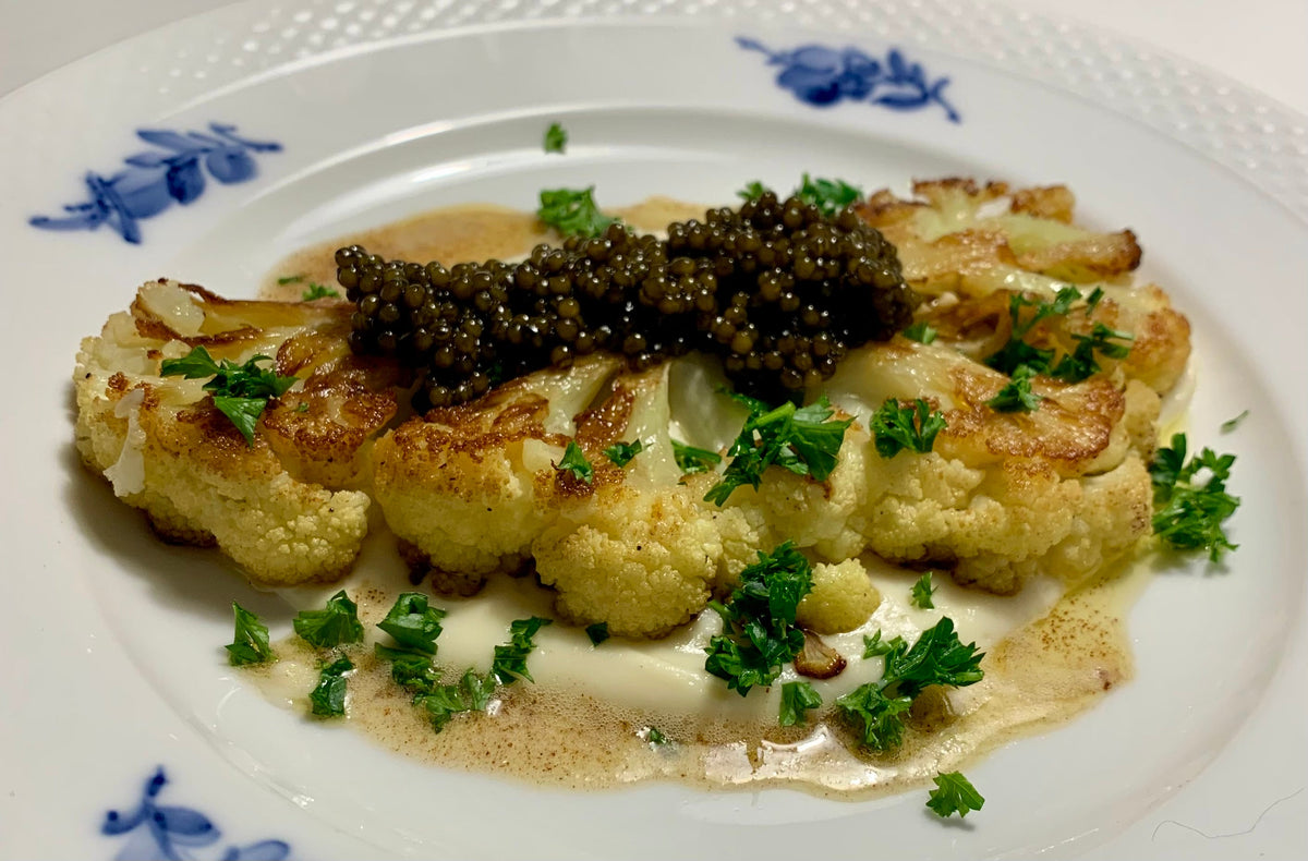 Stegt blomkål på selleripuré med Selection Caviar